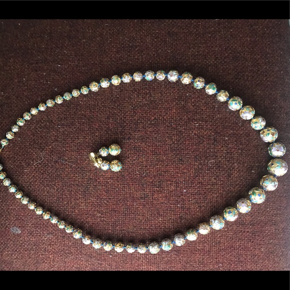 Gold enamel flower necklace and earring set - Picture 2 of 3